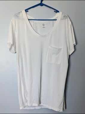 T&B Oversized Women’s White Short-Sleeve Scoop Neck Pocket Tee
